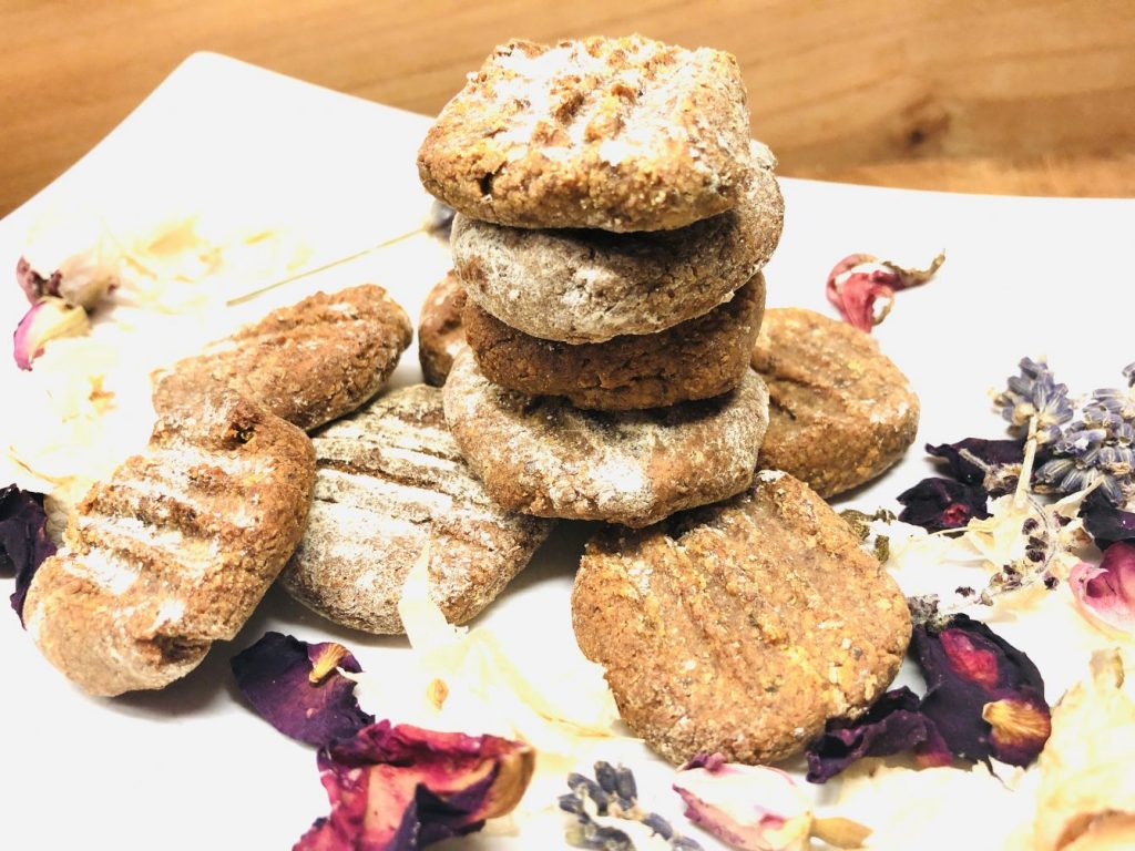 Mandel Dattel Keckse mit Tahini