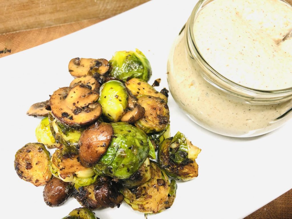 Rosenkohl mit Champignons und Haselnuss Maronen Sauce