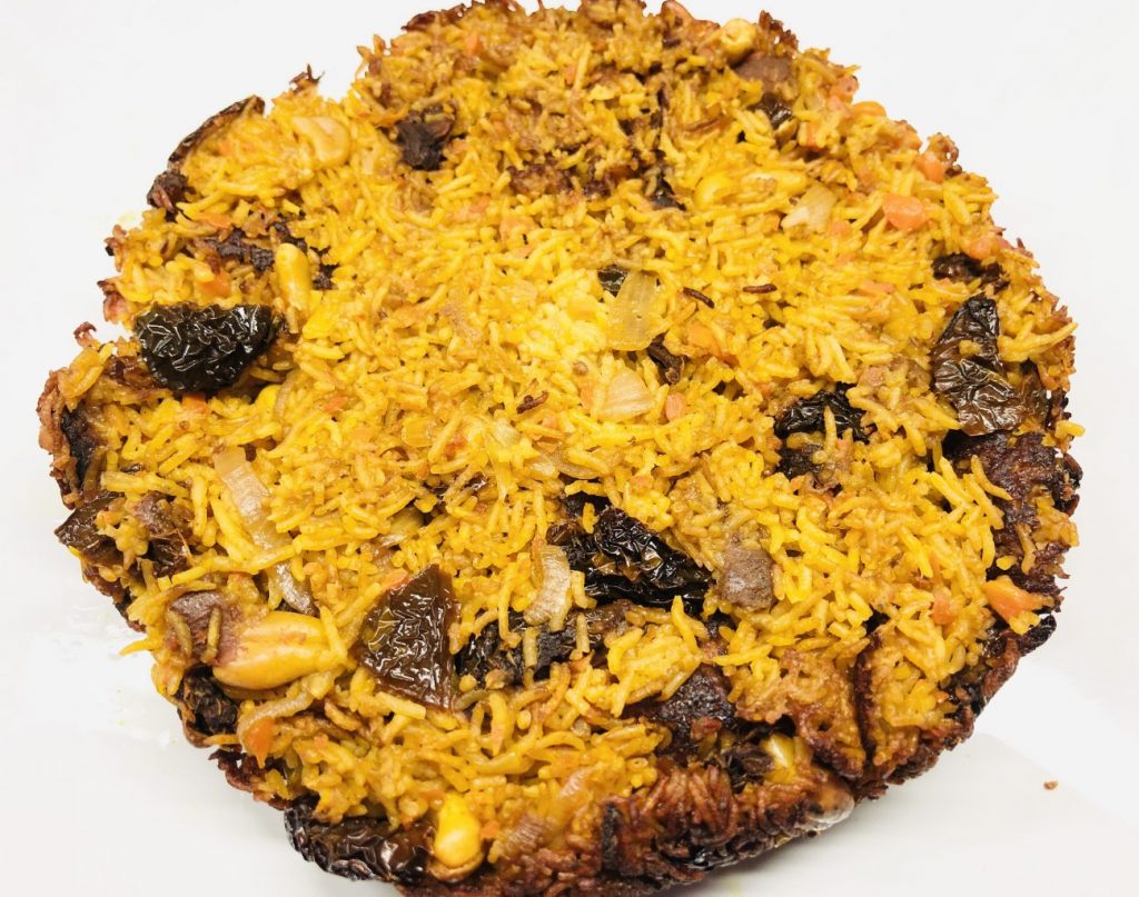 Crispy Reis mit Tomaten und Cashews