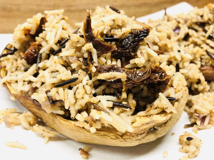 Gefüllte Auberginen mit Tomaten-Aprikosen-Reis