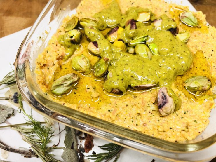 Karotten mit Pistazien und Orange