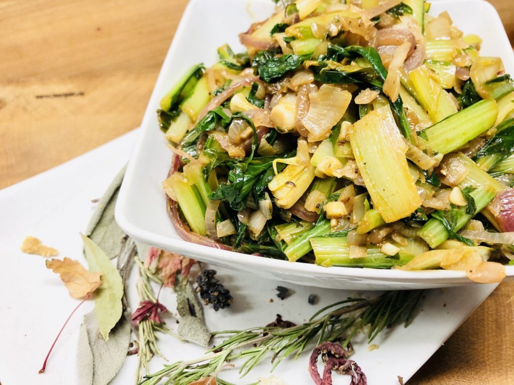 Hindbeh Catalogna mit karamellisierten Zwiebeln