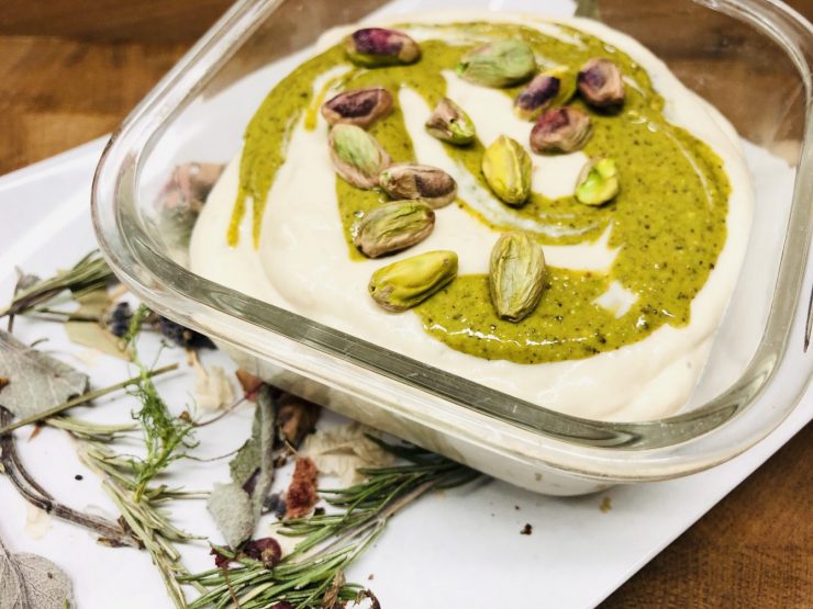 Weiße Bohnen Dip mit Pistazien Minze Pesto