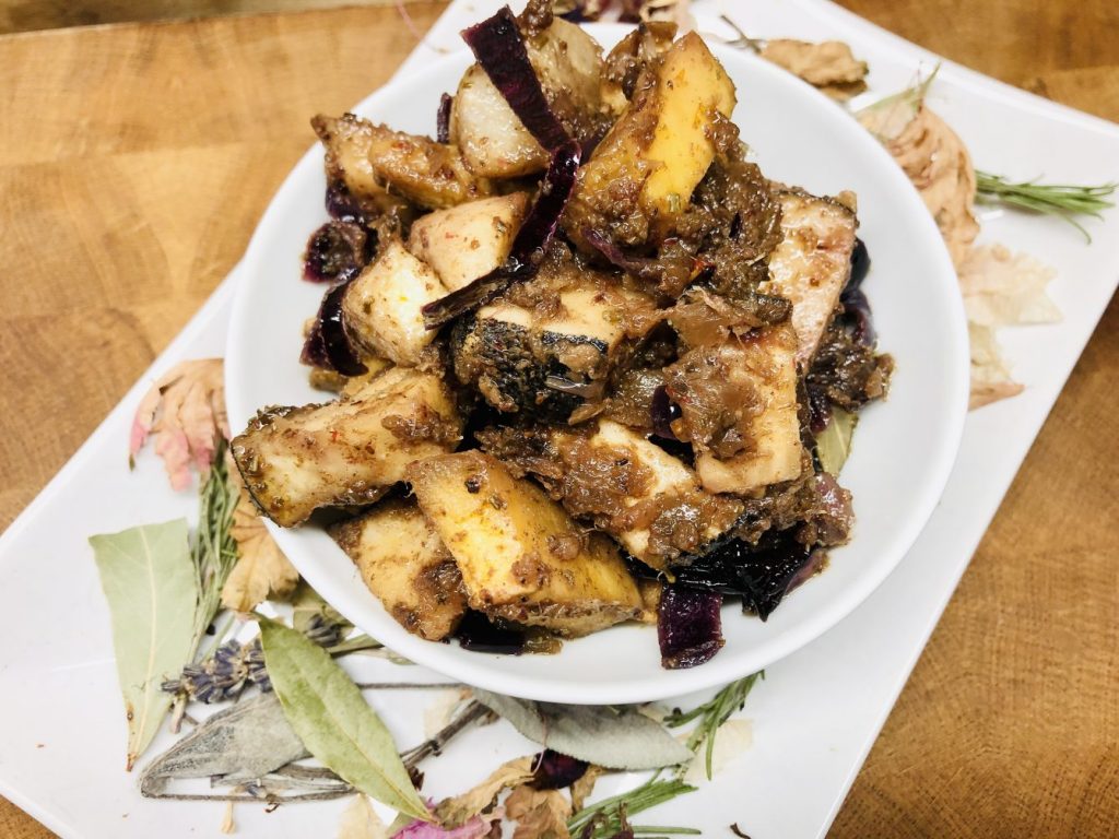 Orientalischer Steckrüben Auflauf mit Datteln