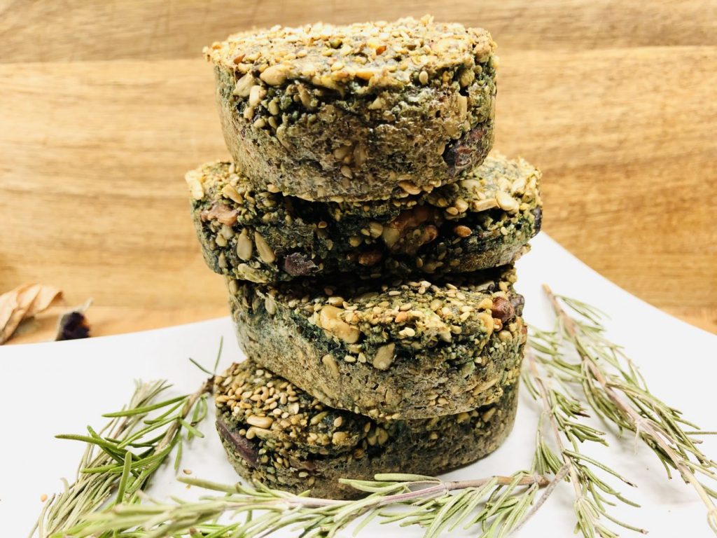 Sonnenblumenkern Brötchen aus Nüssen und Samen 