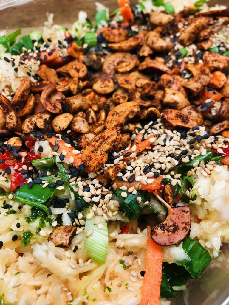 Mango Salat mit Chili und Devilled Cashews