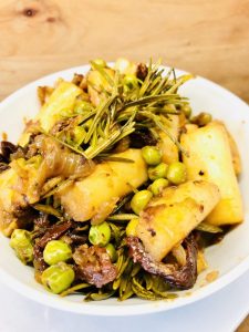 Gebratener Spargel mit grünen Erbsen