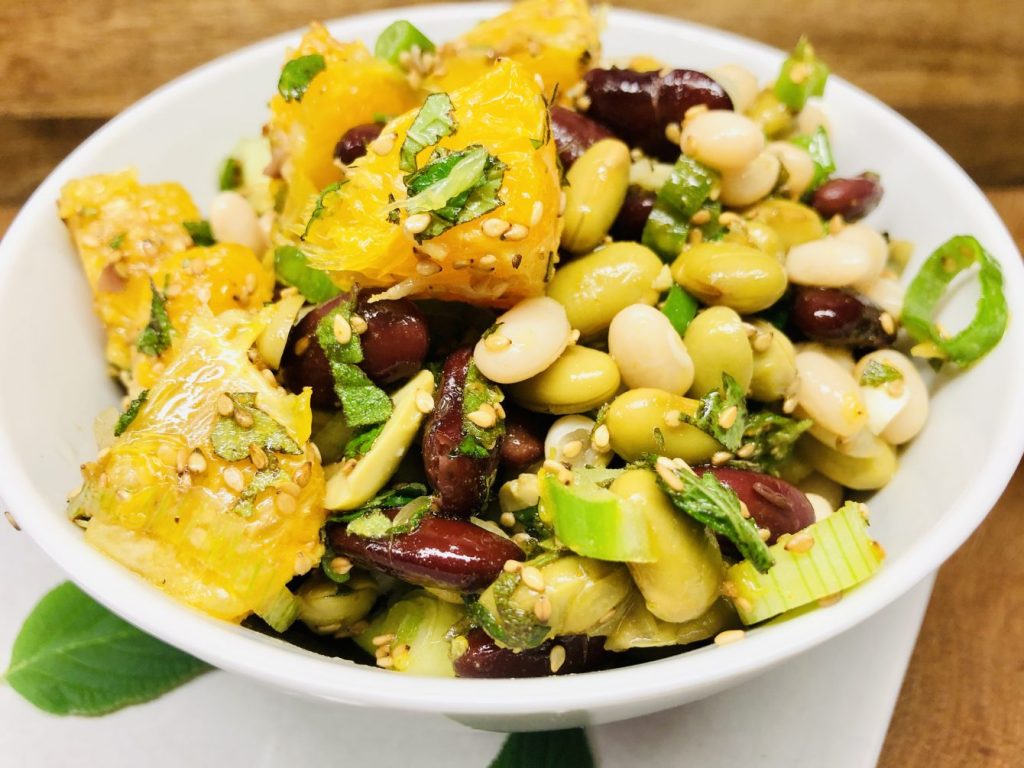 Bohnen Salat mit Orangen und Sesam, Zitrus Soja Dressing.