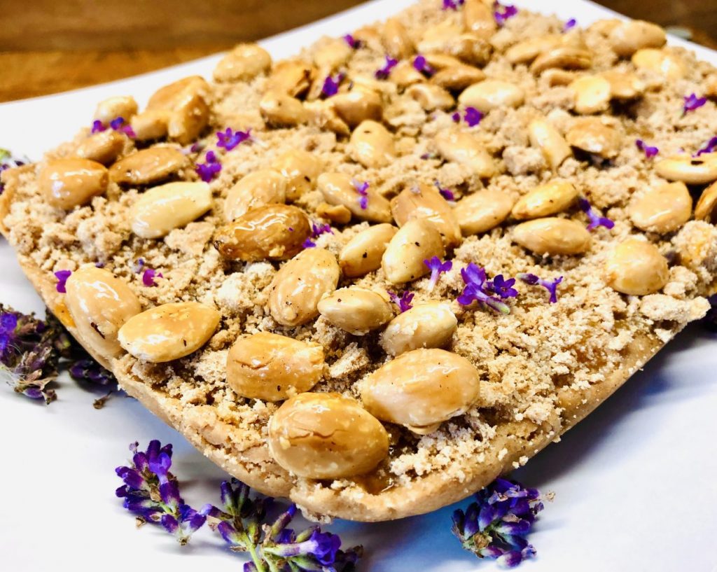 No-Bake Aprikosen Karamell Streuselkuchen