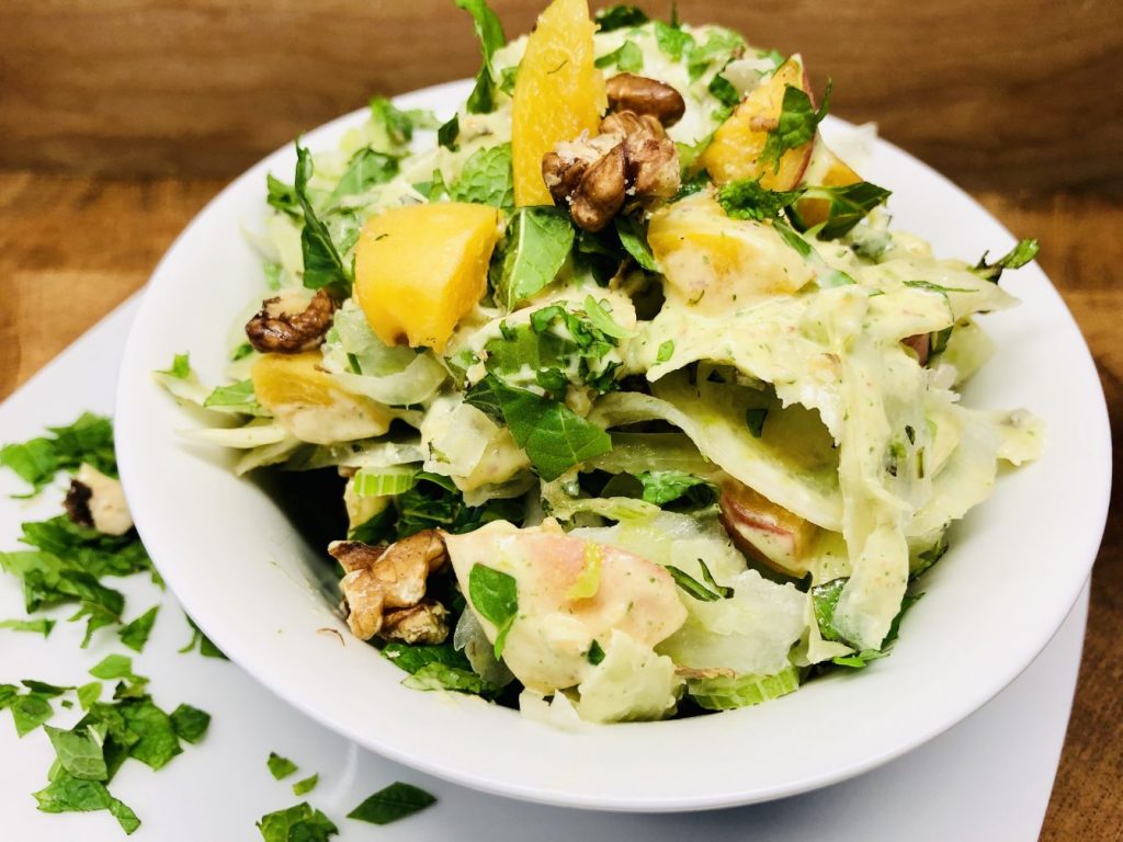 Aprikosen Fenchel Salat mit Aprikosen Minze Dressing