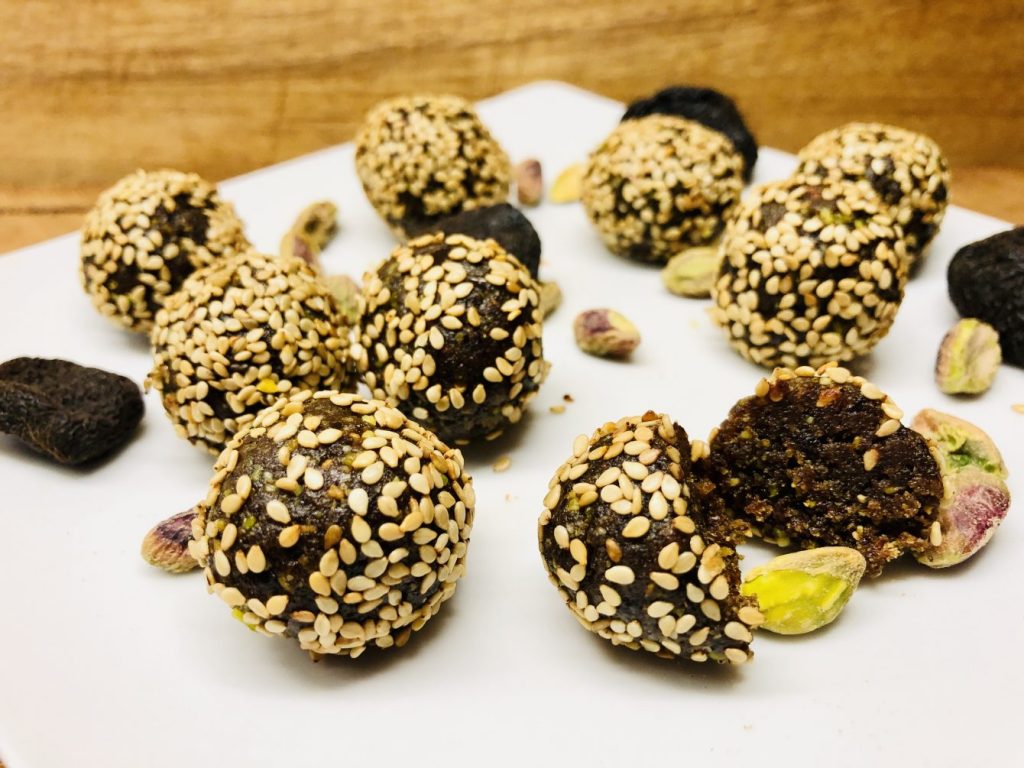 Persische Pistazien Mandel Aprikosen Energiebällchen