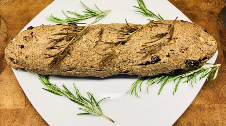 Buchweizen Kastanien Baguette mit Tomaten und Oliven