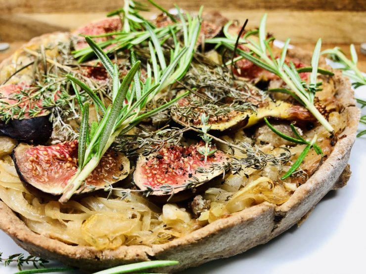 Zwiebelkuchen mit Mandel Zwiebel Creme