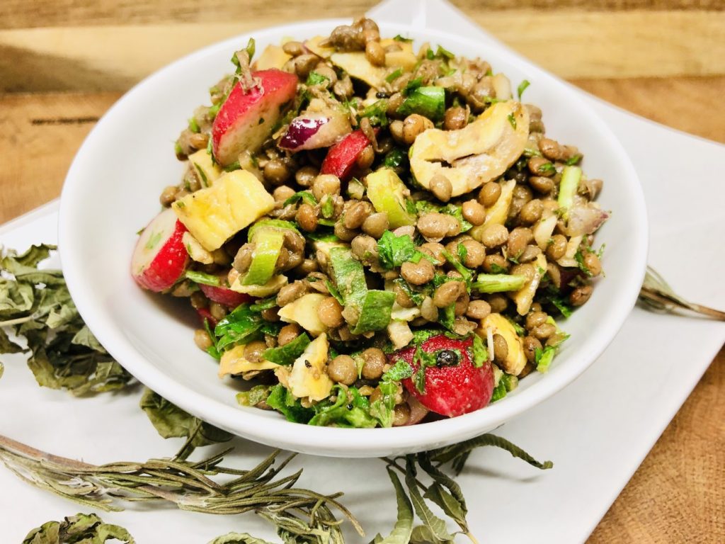 Linsen Salat mit Maronen, Apfel und Radieschen