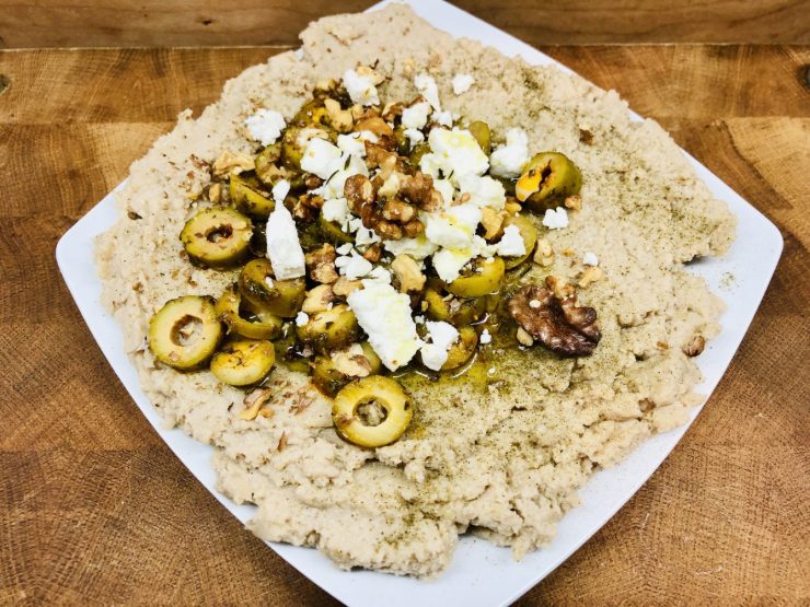 Griechische Kartoffel-Knoblauch-Creme mit Walnüssen