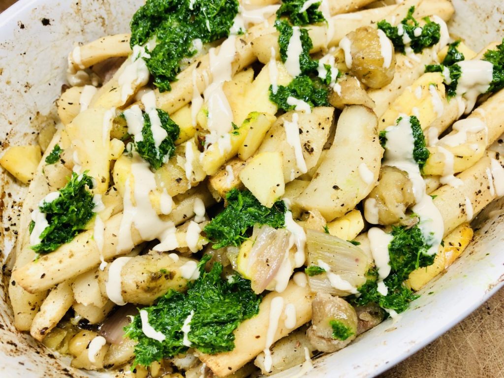 Geröstete Schwarzwurzeln mit Maronen und Zitronen Tahini Creme