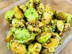 Gerösteter Rosenkohl mit Walnüssen