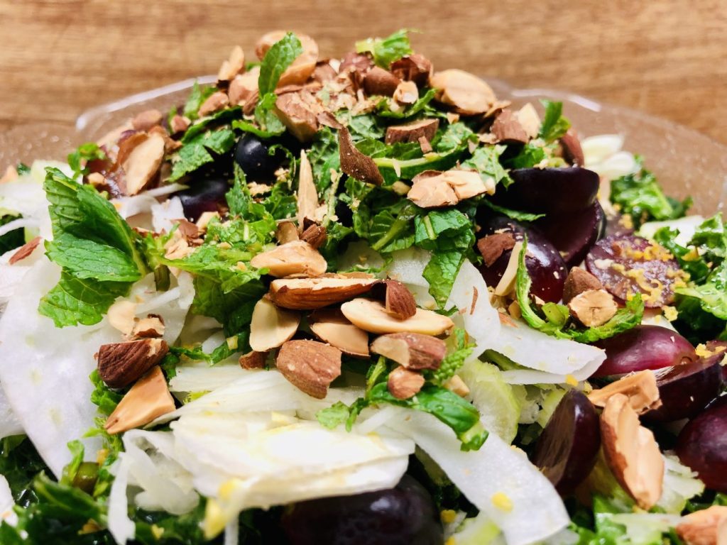 Grünkohl mit Fenchel und Weintrauben