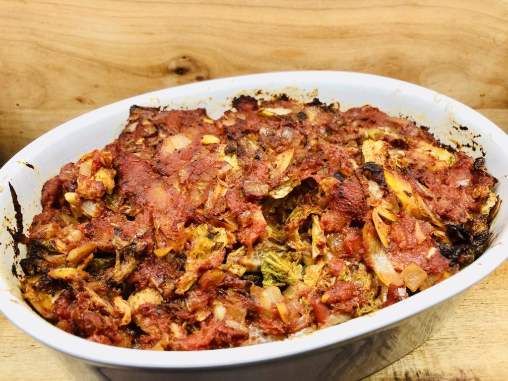 Überbackener Wirsing mit Tomaten