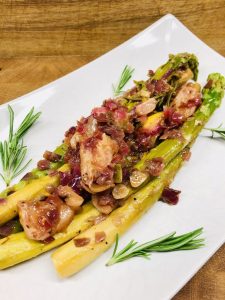 Gerösteter Zitronen Knoblauch Spargel