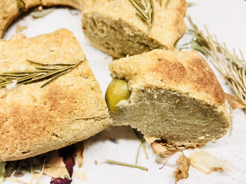 Weiße Bohnen Brot mit Oliven