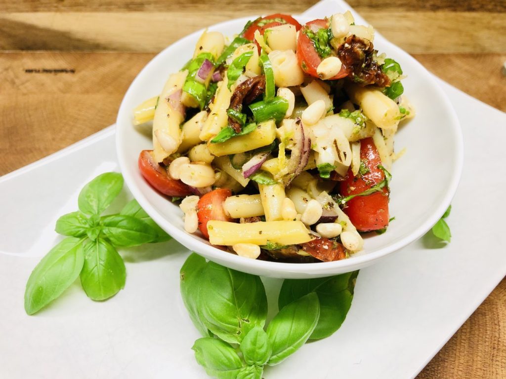 Wachsbohnen Salat mit Tomaten und Zwiebeln