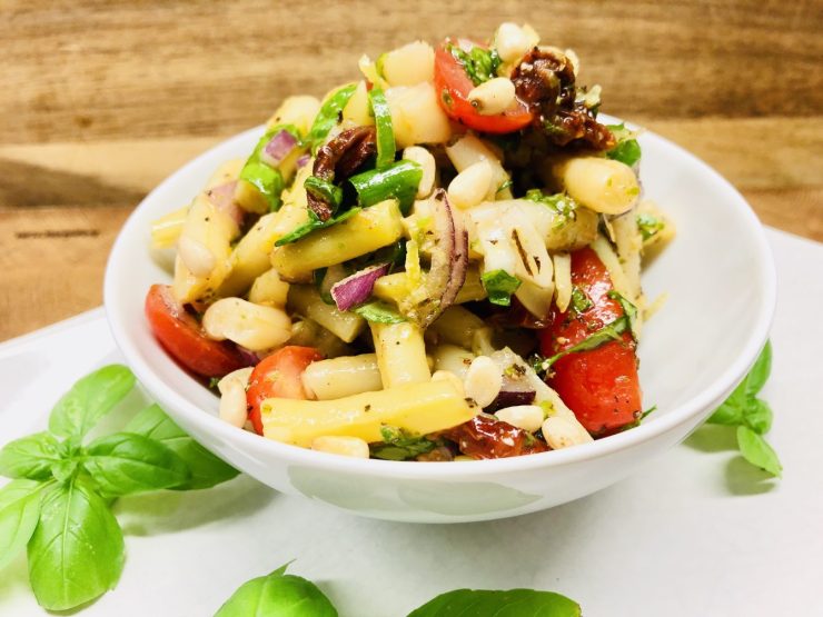 Wachsbohnen Salat mit Tomaten und Zwiebeln