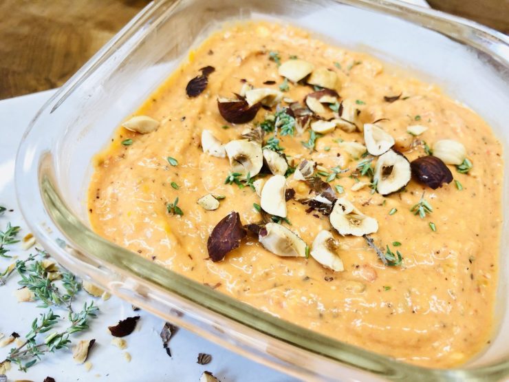 Paprika Pesto mit Haselnüssen und Ziegenkäse