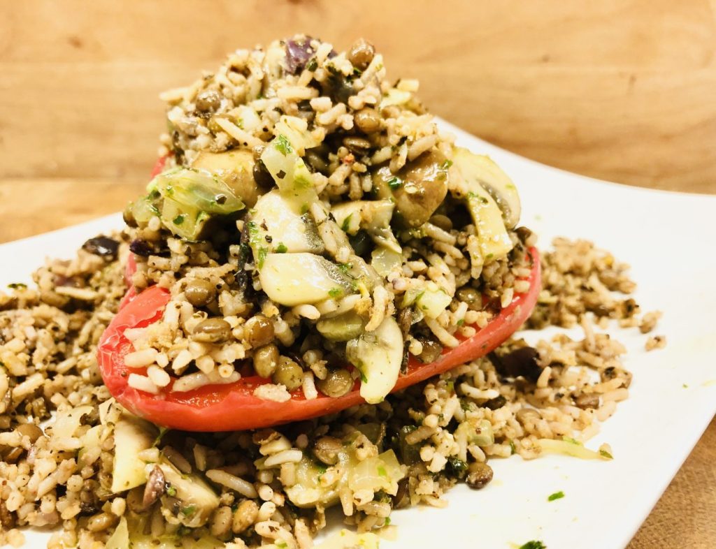 Gefüllte Paprikaschoten mit Linsen Reis und Champignons