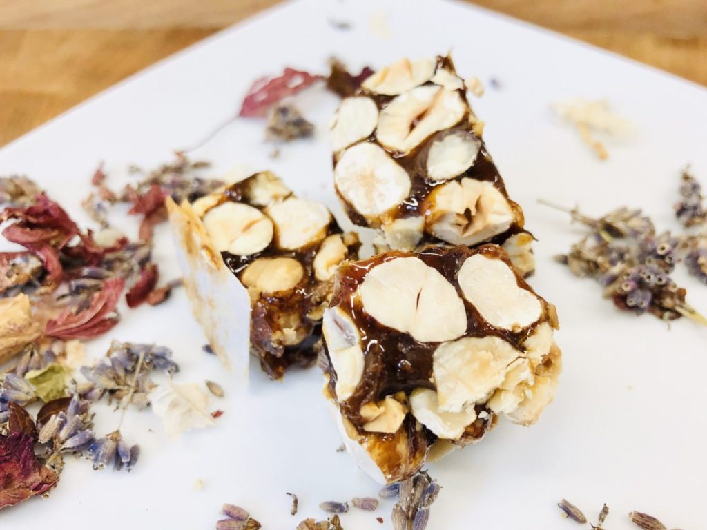 Nougat Noir aus Haselnüssen und Honig 