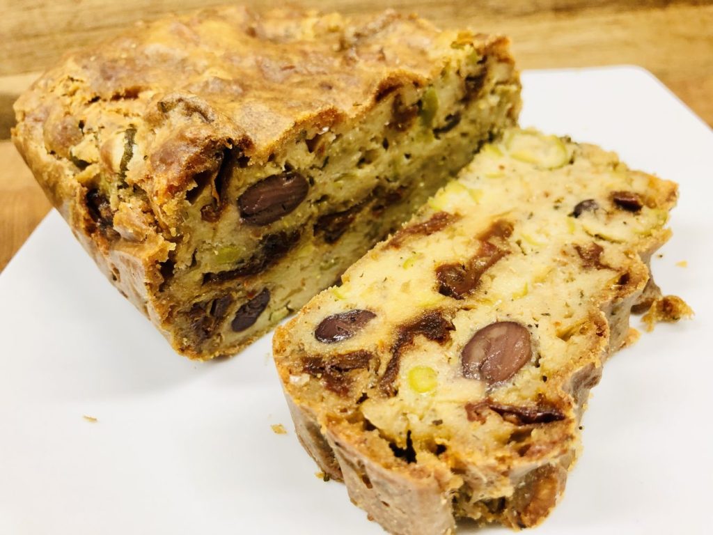 Französisches Olivenbrot cake d’olives
