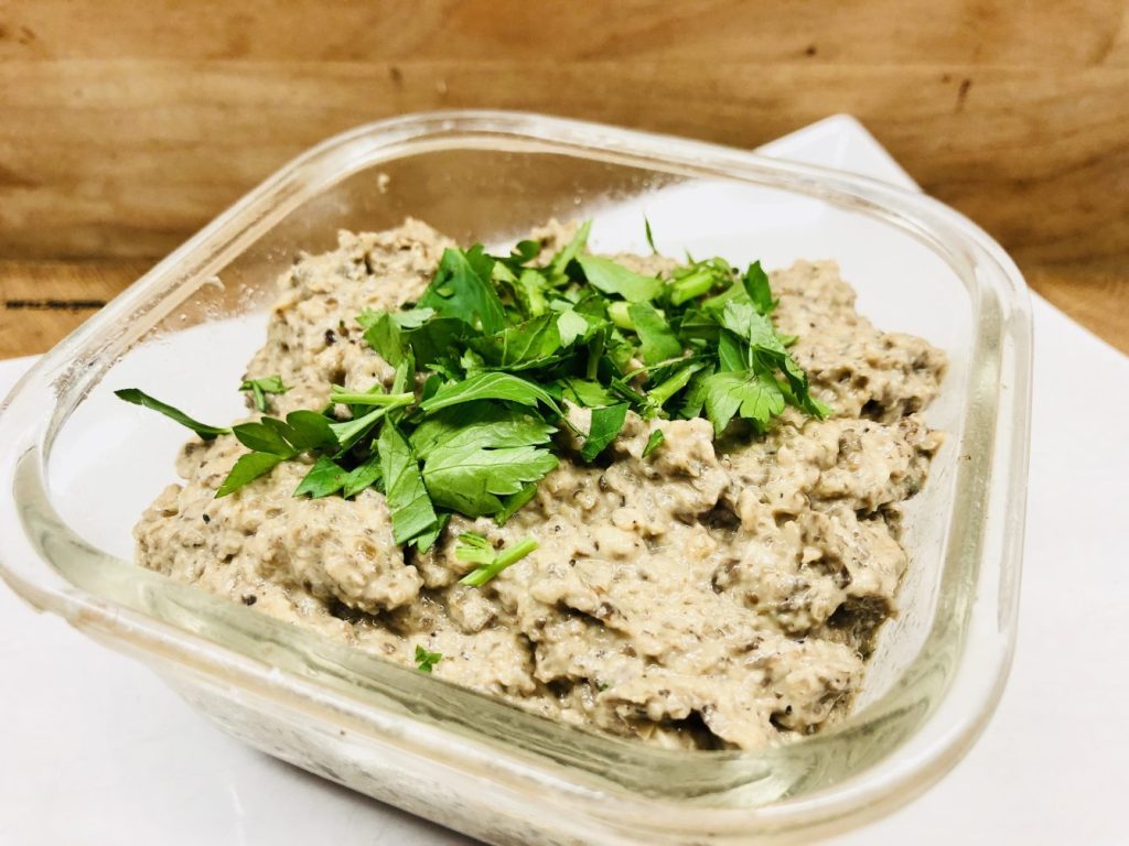 Champignon Creme mit Mandelmus und Muskat