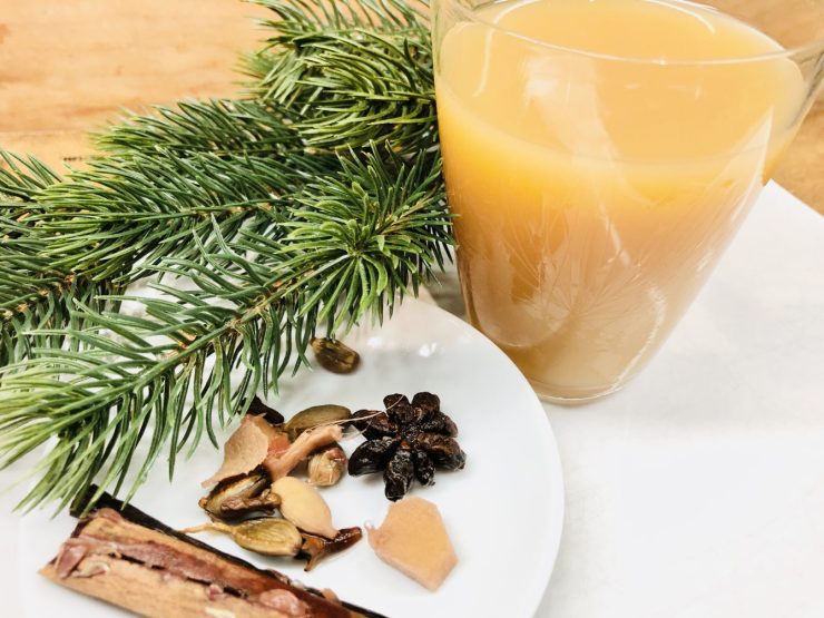 Weihnachtlicher Apfelpunsch