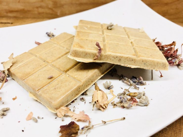 Weiße Schokolade mit Tonkabohne