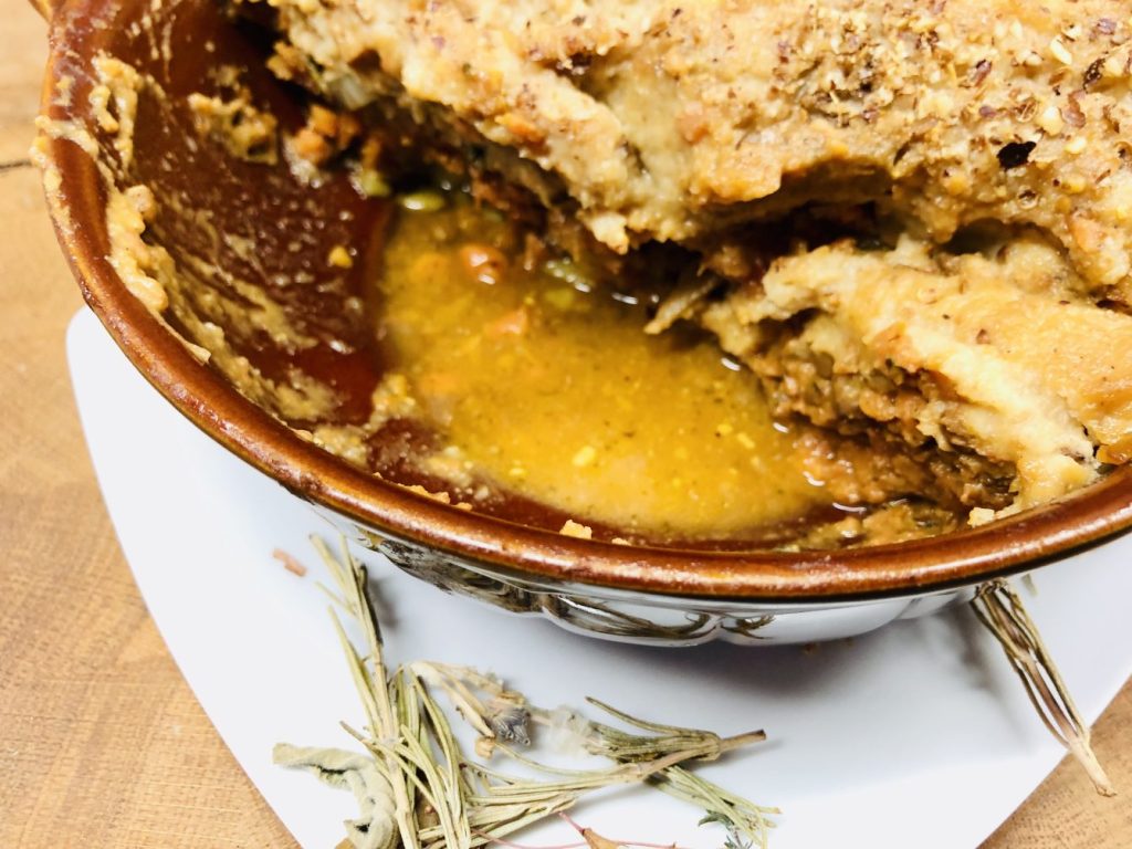 Shepherds Pie aus Linsen mit Blumenkohl Kruste