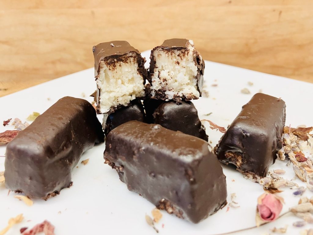 Schoko-Kokosnuss-Pralinen Fake Bounty Riegel