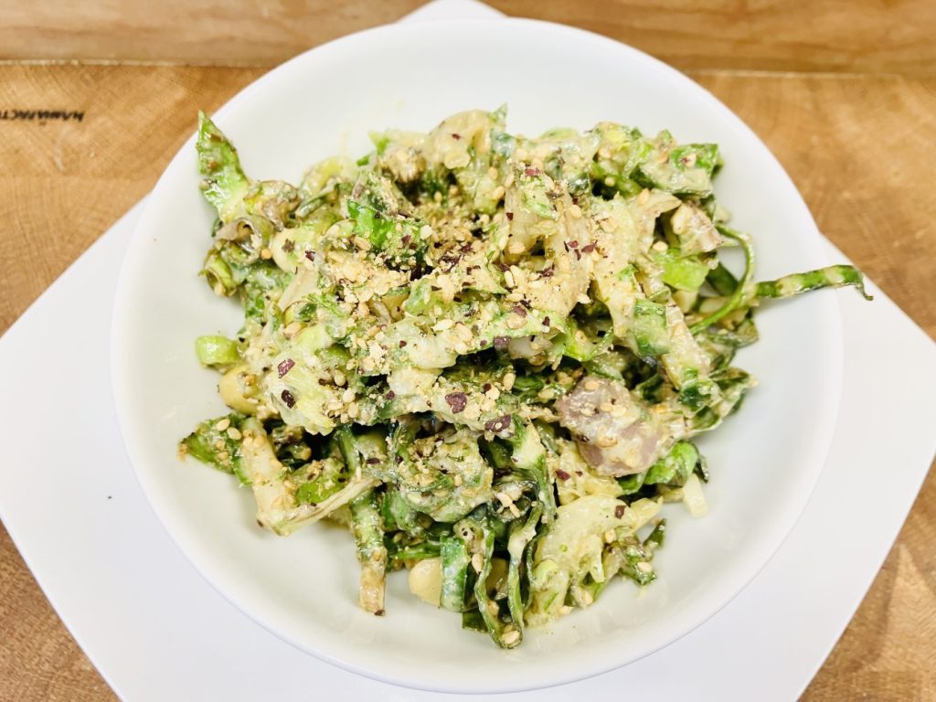 Mangold Gurkensalat mit Edamame und Sesam Mayonnaise