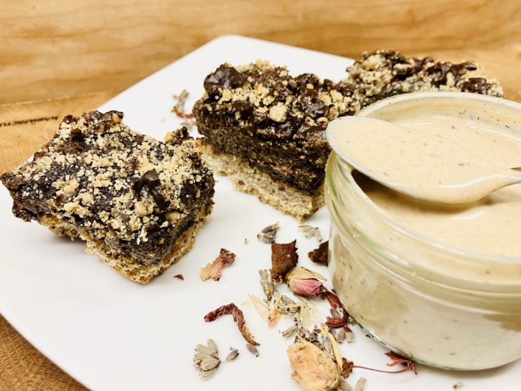 Mohnkuchen mit Vanille Sauce