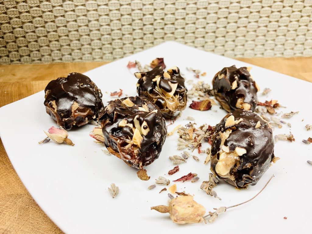 Gesunde Dattel-Schoko-Eier