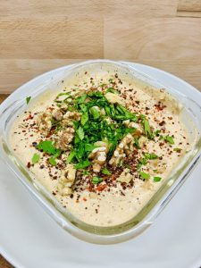 Pikanter Dattel Frischkäse mit Harissa