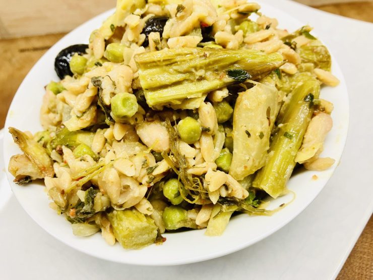 Sizilianische Frittedda Variation mit Spargel und Orzo