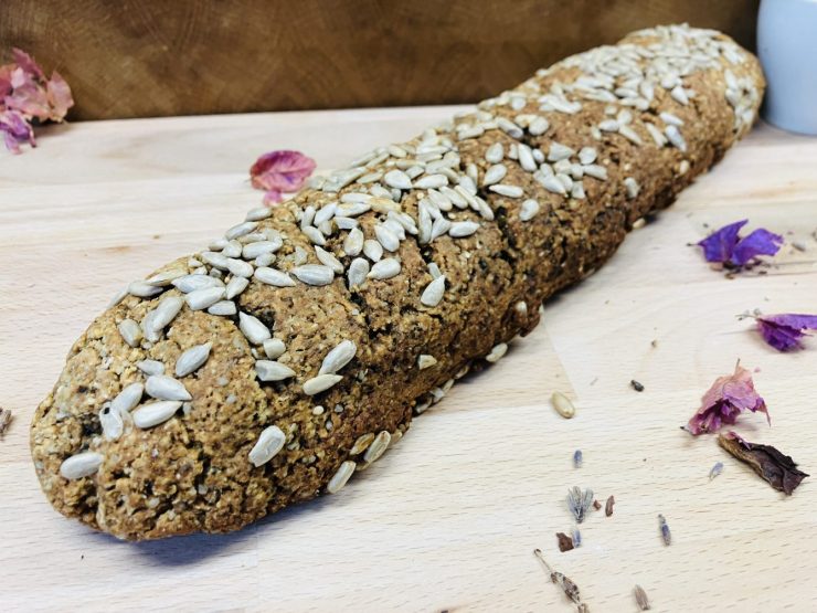 Protein Baguette mit Sonnenblumenkernen und Quark