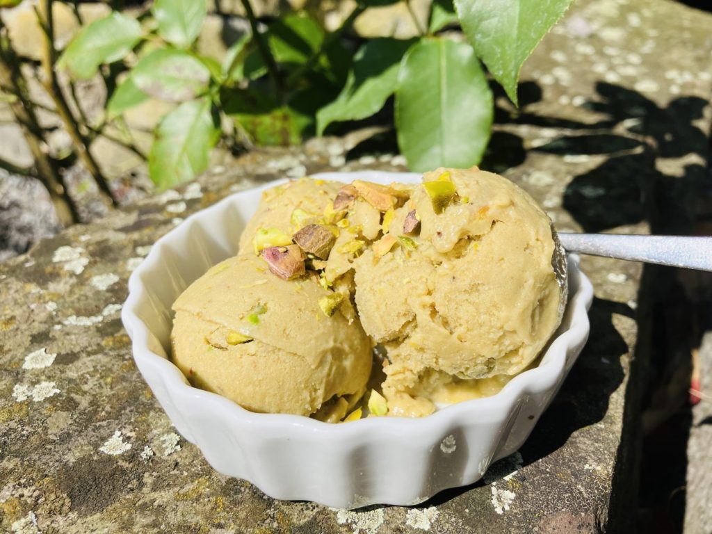 Zitronige Pistazien Nice Cream