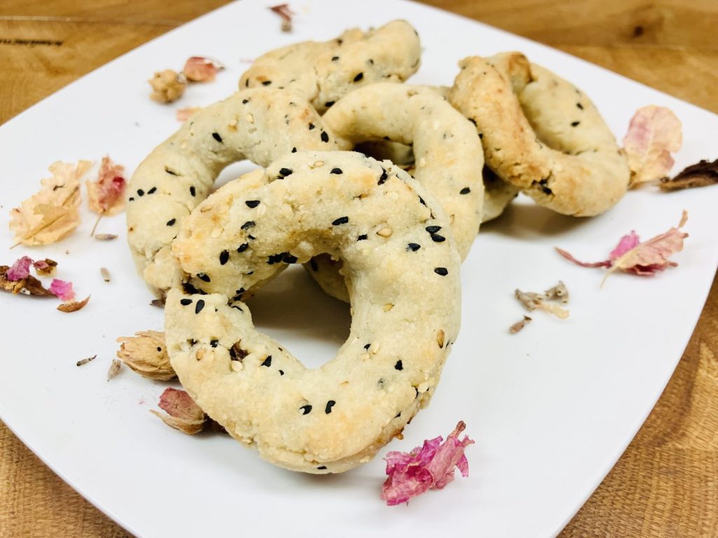 Arabische Dattel Ringe – Aromatische Kekse mit Dattelfüllung 