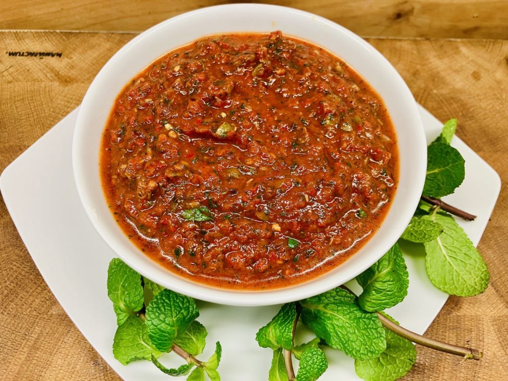 Acılı Ezme - türkische Paprika-Tomaten-Salsa