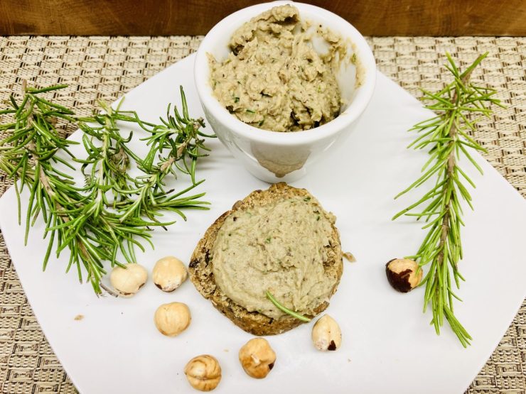 Maronen Rillette mit Haselnüssen und Trüffelöl