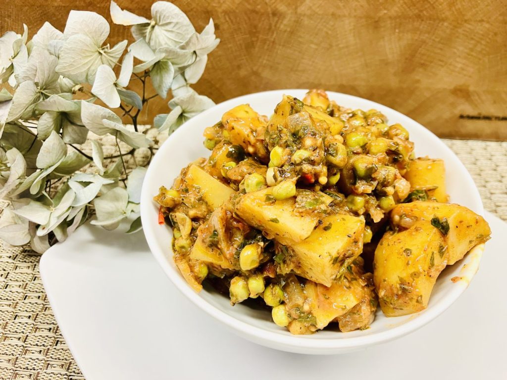 Aloo Matar: Indisches Kartoffel-Erbsen-Curry