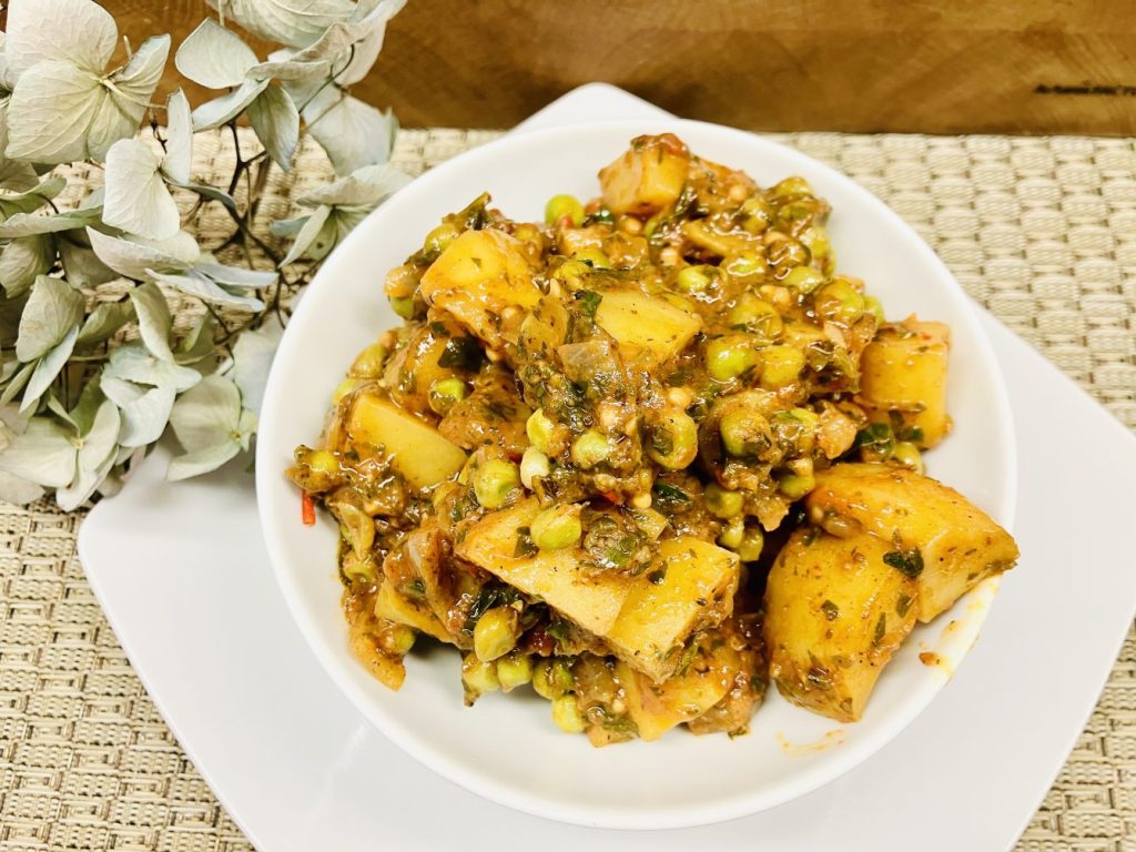 Aloo Matar: Indisches Kartoffel-Erbsen-Curry