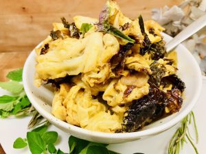 Gerösteter Wirsing mit Secret Shawarma Sauce