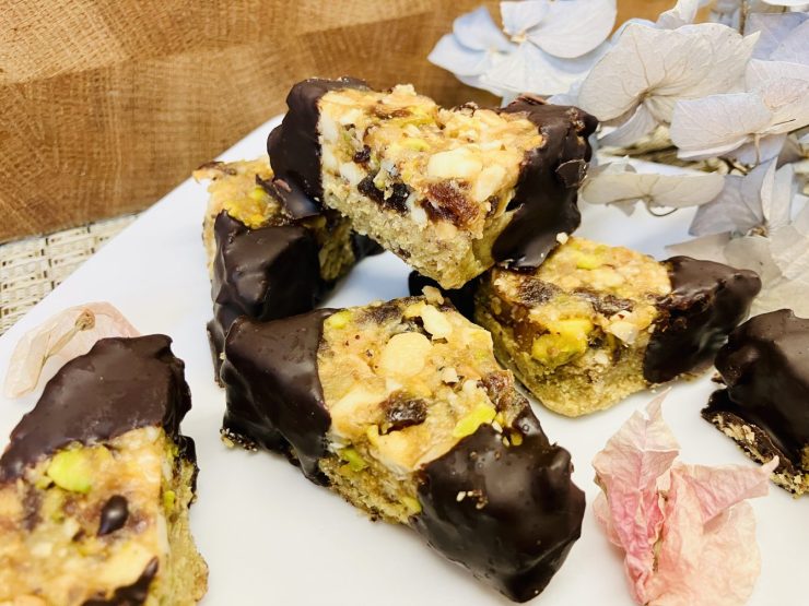 Pistazien-Cashew-Nussecken